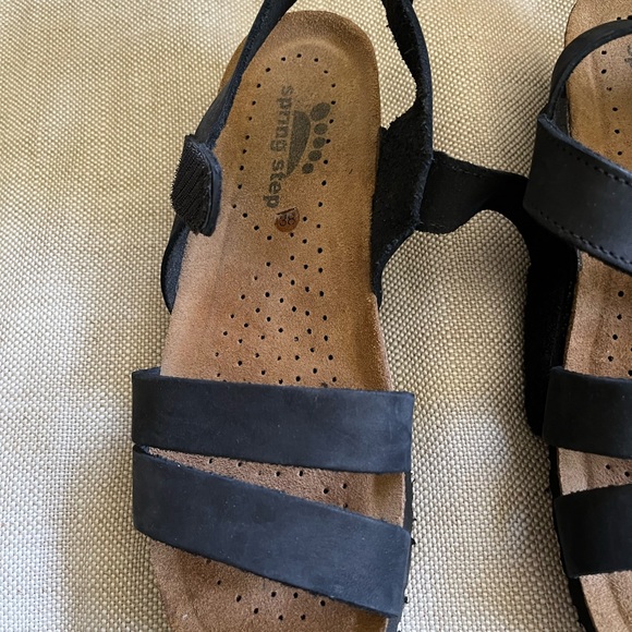 Spring Step sandals. - Picture 4 of 8